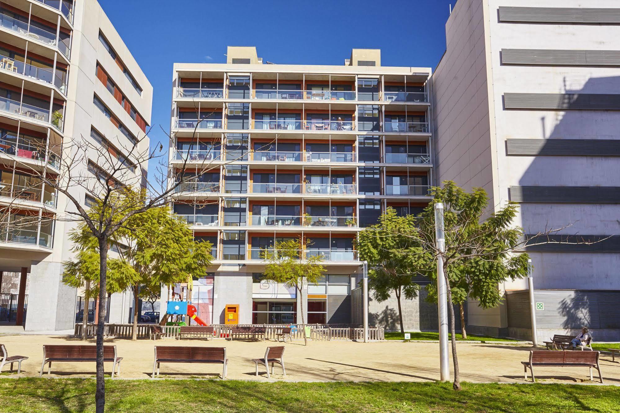 The Lonely Chimney Apartments Barcelona Exterior foto